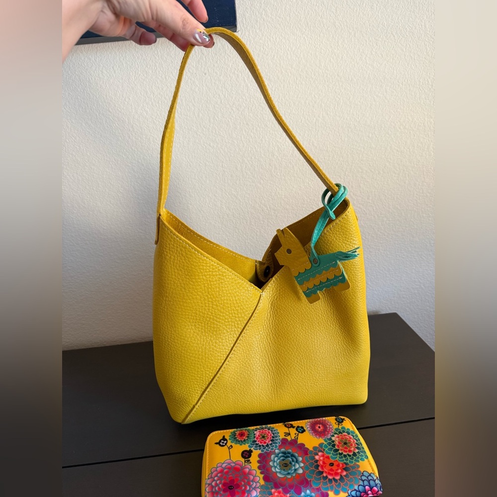 Portland Leather Goods Large Naomi Shoulder Bag – Naples Yellow Bundle ☀️